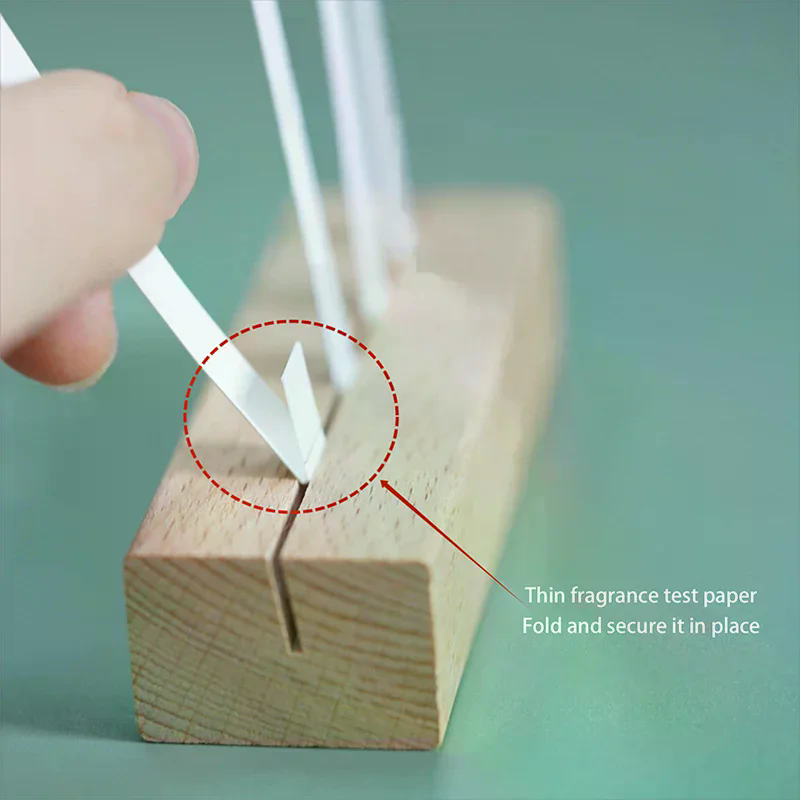 Wood Table Perfume Essential O - Desk Setup Essentials avis et prix